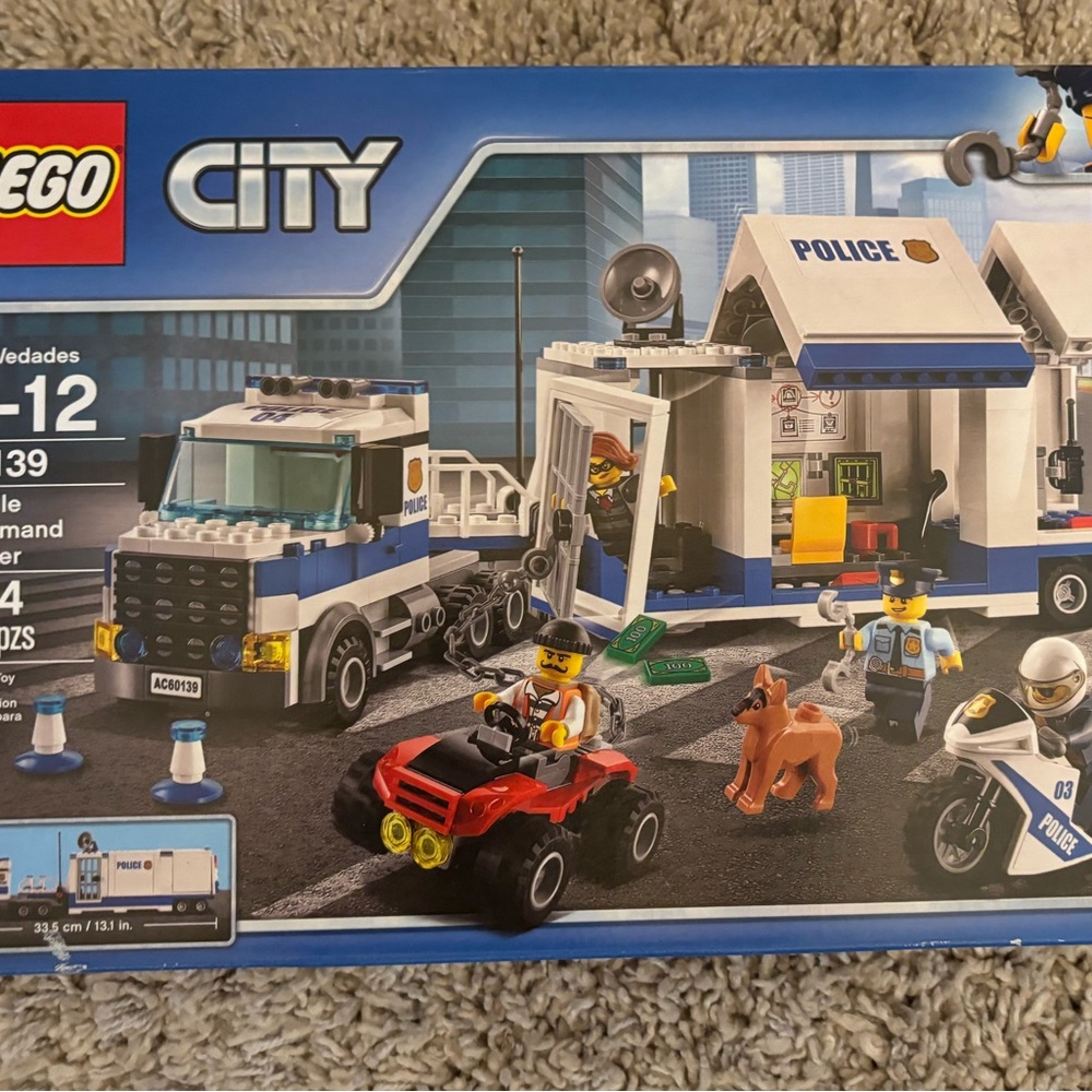 LEGO City Police Station Building Set - Blue and White 60139